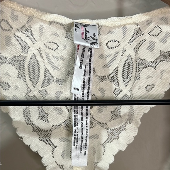 Free People Intimately Pink and Cream Lace Bralettes Bras Bundle Like New Medium - Picture 9 of 15